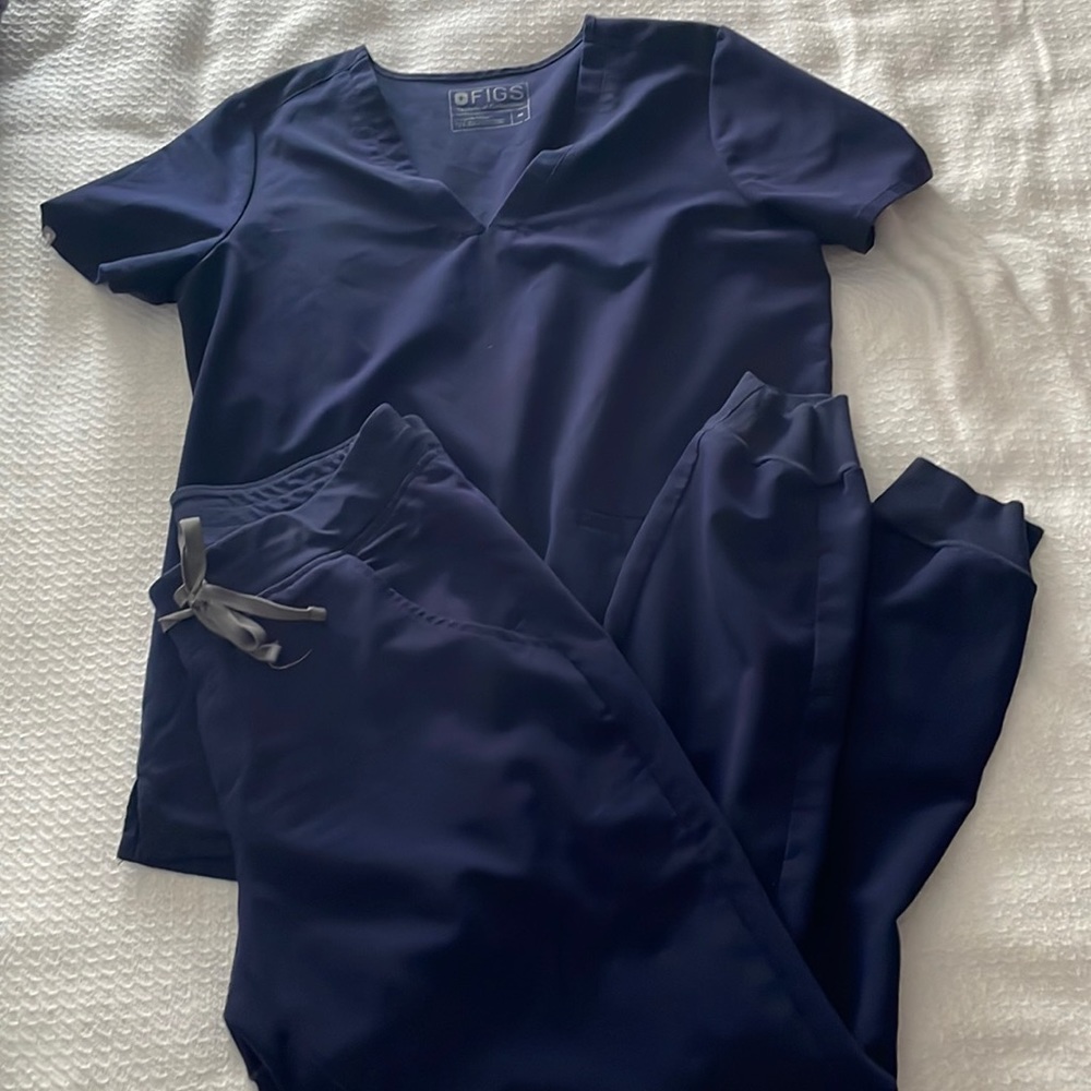 Figs Navy Medium set